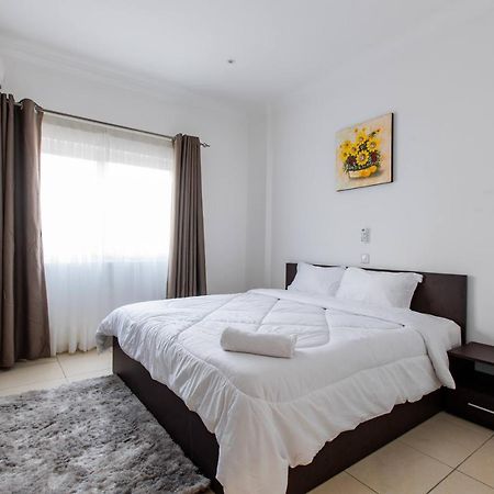 Accra Fine Suites - Holi Flats Airport Residential Esterno foto