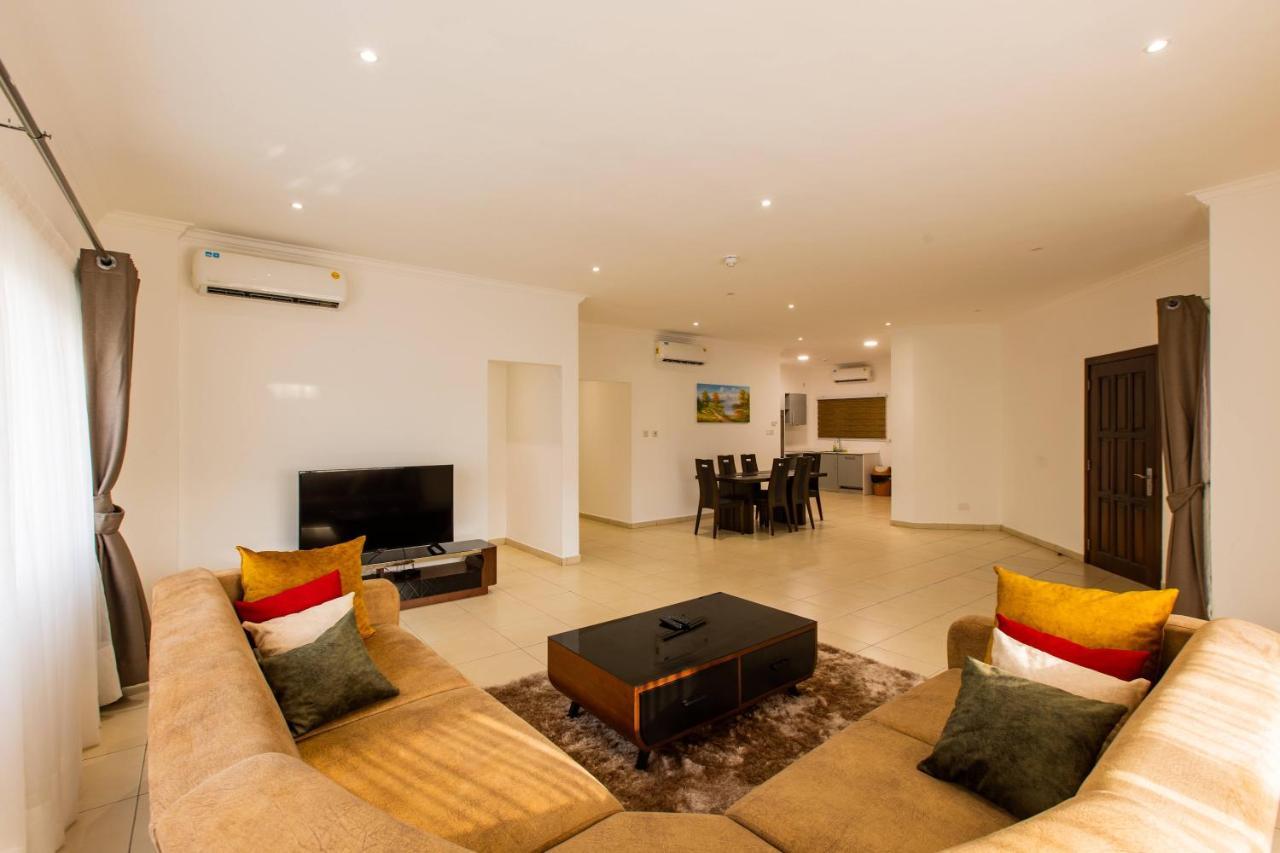 Accra Fine Suites - Holi Flats Airport Residential Esterno foto